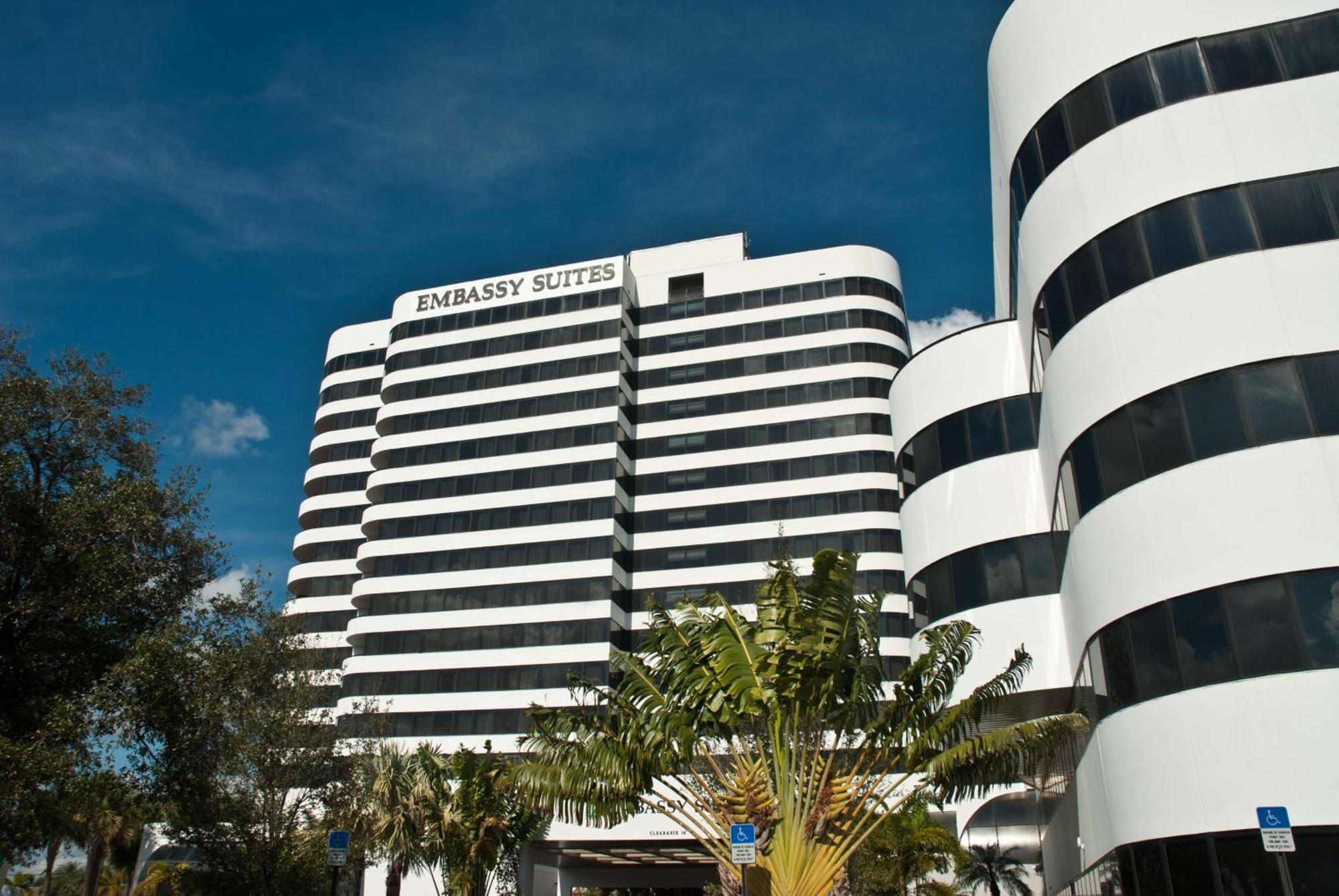 Embassy Suites By Hilton West Palm Beach Central Exterior photo